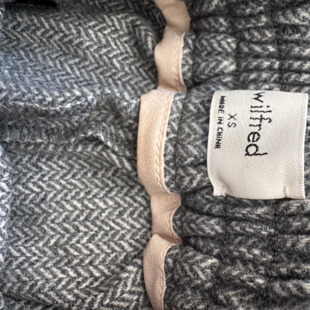 Aritzia Wilfred Gray Herringbone wool blend Pants size xs - Picture 3 of 3